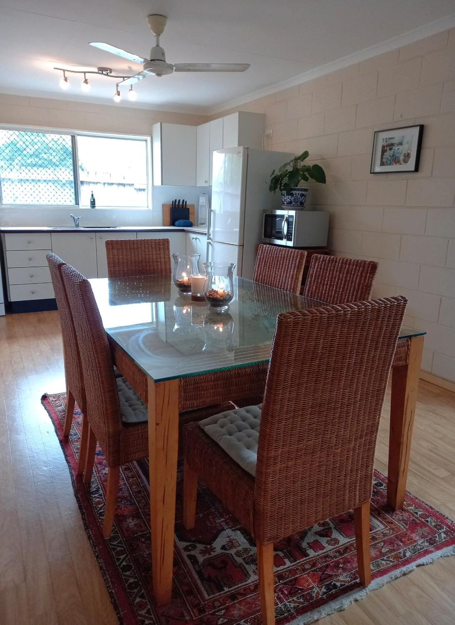 J & Ella'S Holiday House - 1 Bedroom, 1 Bathroom Home 쿡타운 외부 사진